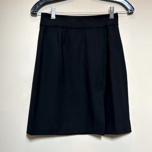 DKNY - Black Wool A-Line Skirt - 4P and 6P